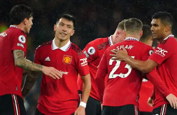 ยกย่องนักเตะ