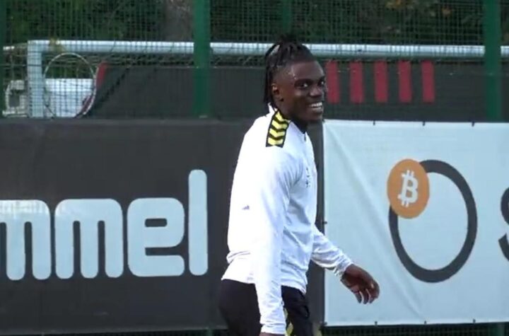 ขึ้นแท่นสกอร์