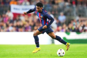 ต่อสัญญากับดาวรุ่ง