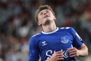 นาธานต้อง