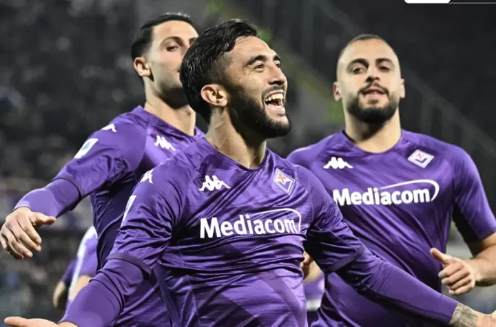 การยกย่อง